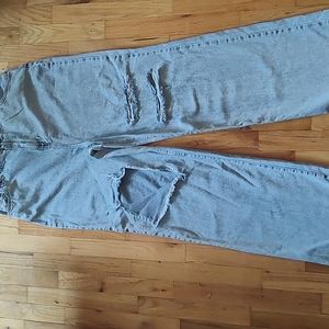 Oversize Ripped Jeans